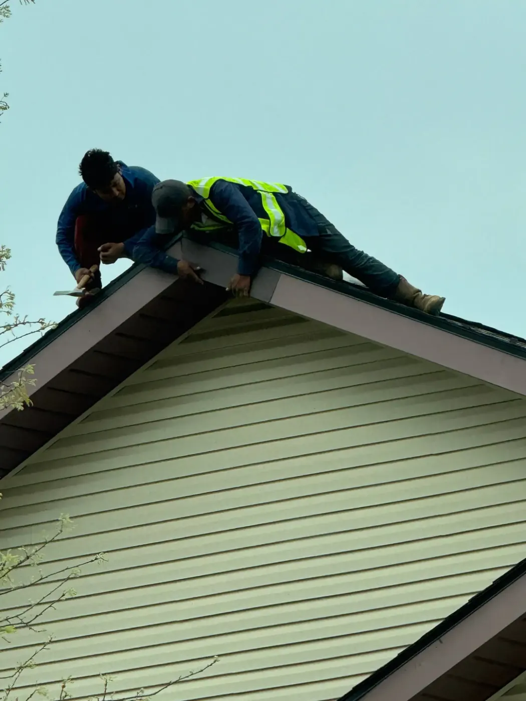 Manufacturer-certified roof installation in Fairland